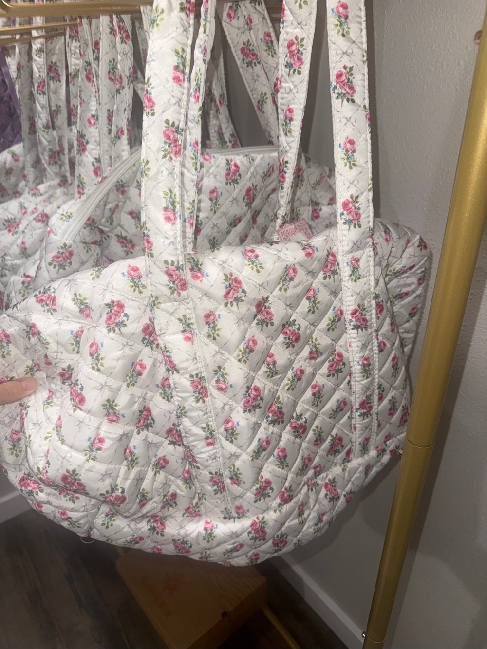 Floral Quilted White and Pink duffle bag - Picture 2 of 2